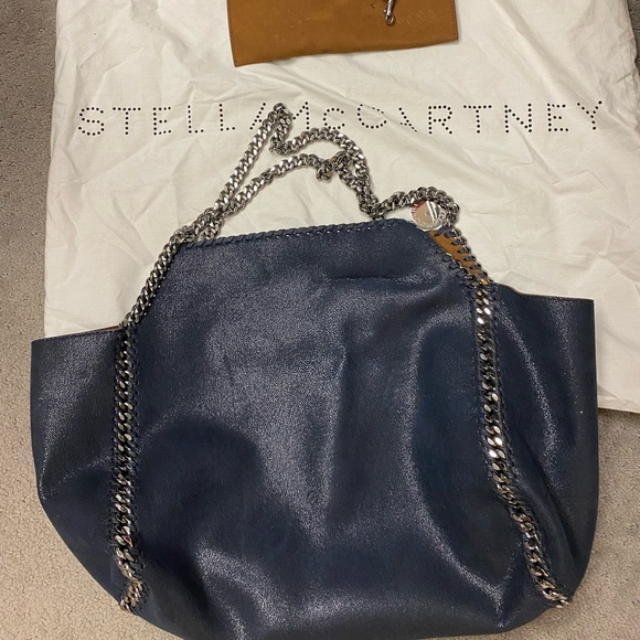 Stella McCartney Falabella Reversible Vegan Leather Tote - Picture 3 of 10